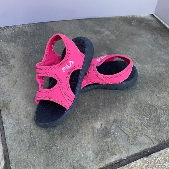 Fila Girl's Sandals Size 11 - Picture 1 of 6